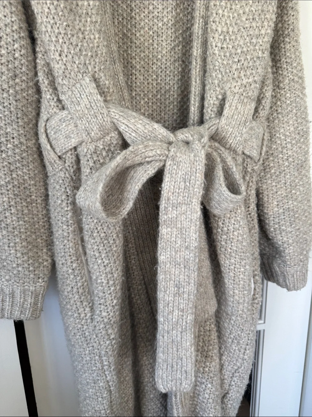 LUNYA Chunky Wool Knit Robe - Picture 3 of 8